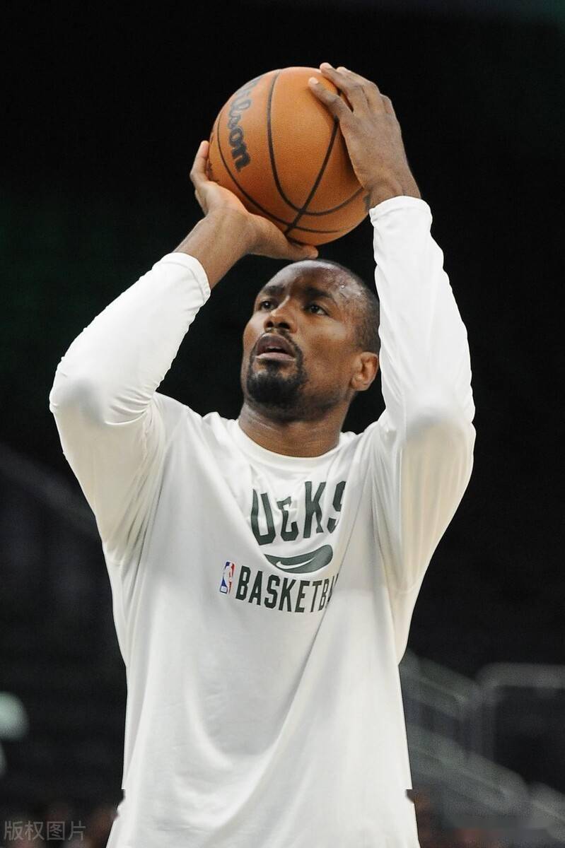 包含清晨葡萄牙体育备战NBA季后赛；门线救险细节曝光；更衣室稳定；赛程密集仍需轮换的词条