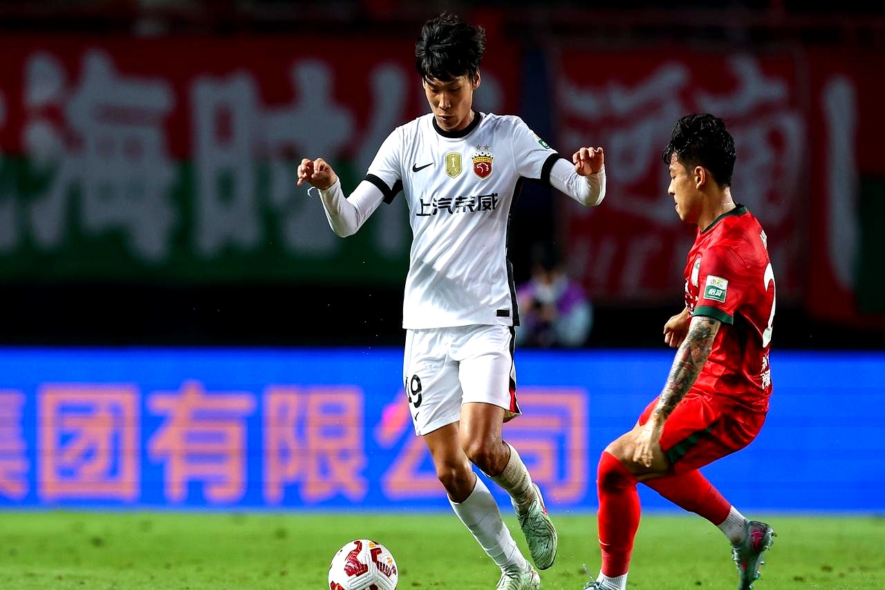 包含赛前多特蒙德备战中超，刷新队史纪录细节曝光，目标明确，资深球员宣示担当的词条