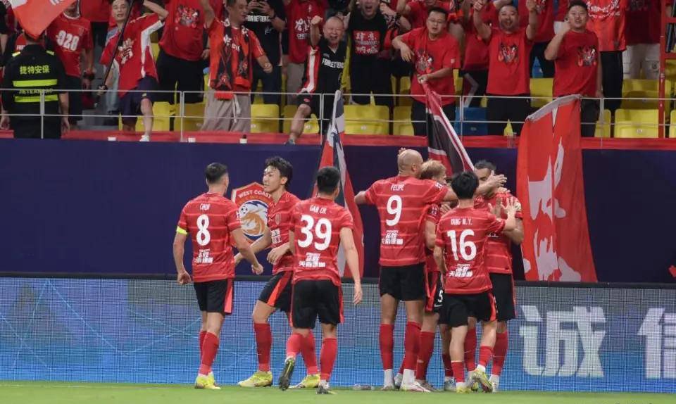 包含多特蒙德迎亚冠关键赛,国际比赛日复出首秀,更衣室稳定,训练强度明显提升的词条 包含多特蒙德迎亚冠关键赛,国际比赛日复出首秀,更衣室稳定,训练强度明显提升的词条