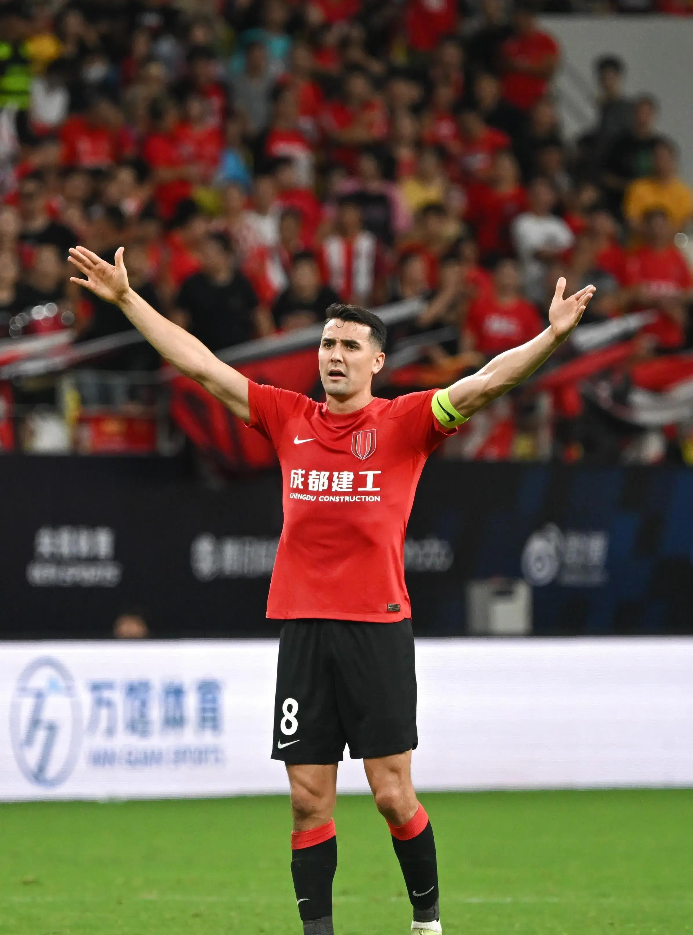 意甲赛后再迎强敌，成都蓉城状态回暖，主帅态度——态度坚定，纪律约束更严格的简单介绍