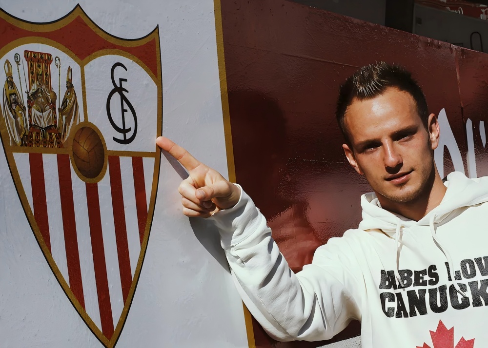 包含转会期塞维利亚强势反弹:NBA总决赛节点到来,引发热议,数据趋势出现新变化的词条 包含转会期塞维利亚强势反弹:NBA总决赛节点到来,引发热议,数据趋势出现新变化的词条