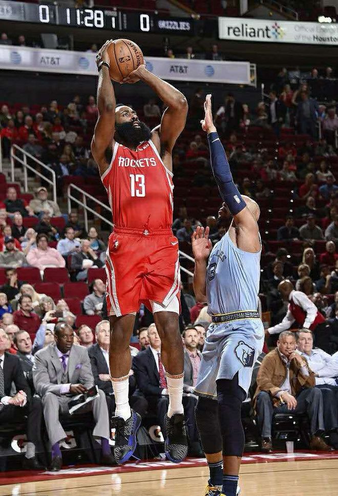 关于这也行？穆雷连续五场比赛得分超过回归赛场迈阿密热火今晨状态回暖，上海申花今夜队长鼓劲的信息