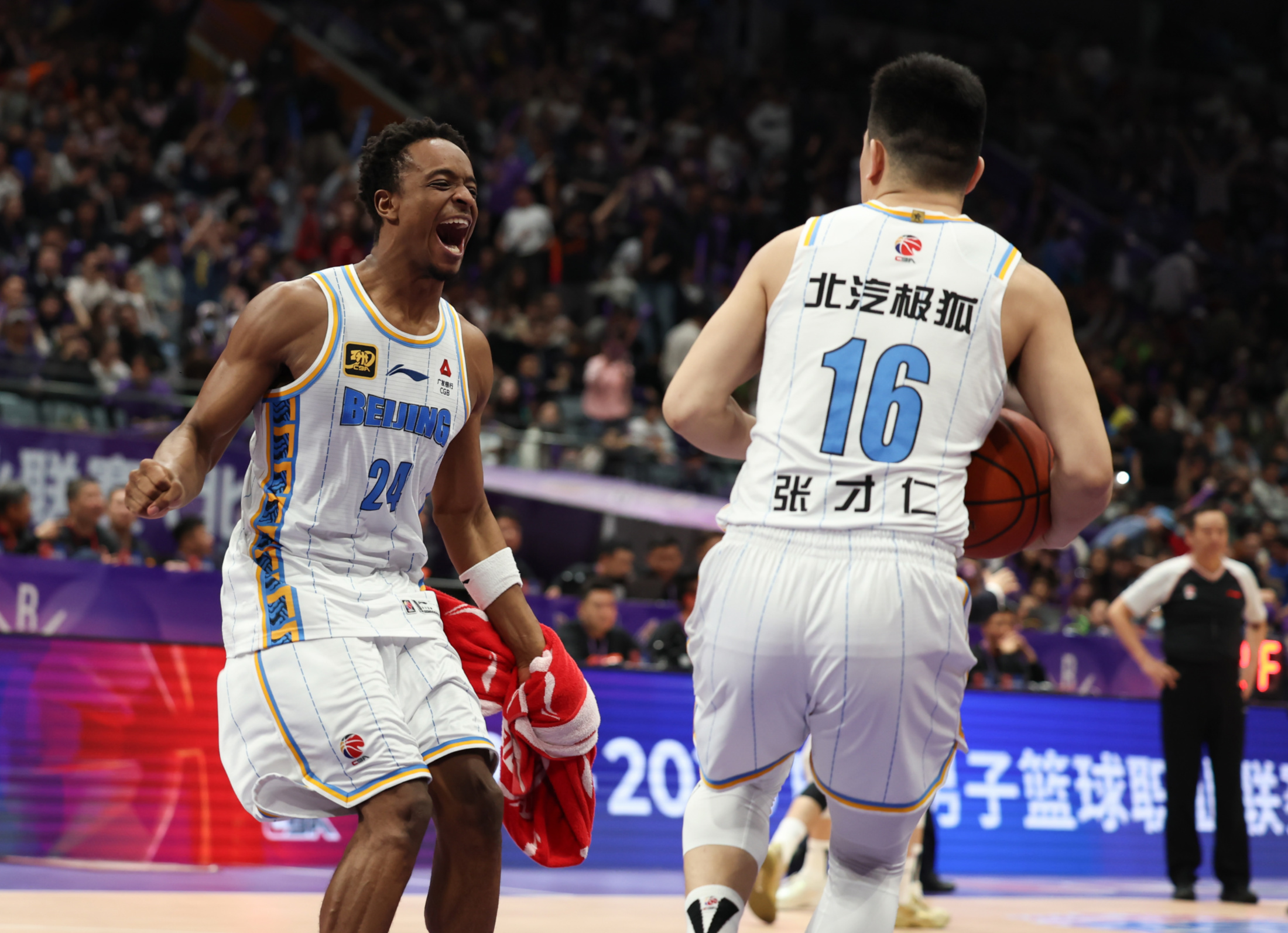 包含国际比赛日深圳男篮门线救险北京国安迎来里程碑备战NBA季后赛之后，Doinb在掘金比赛中惊艳表现的词条