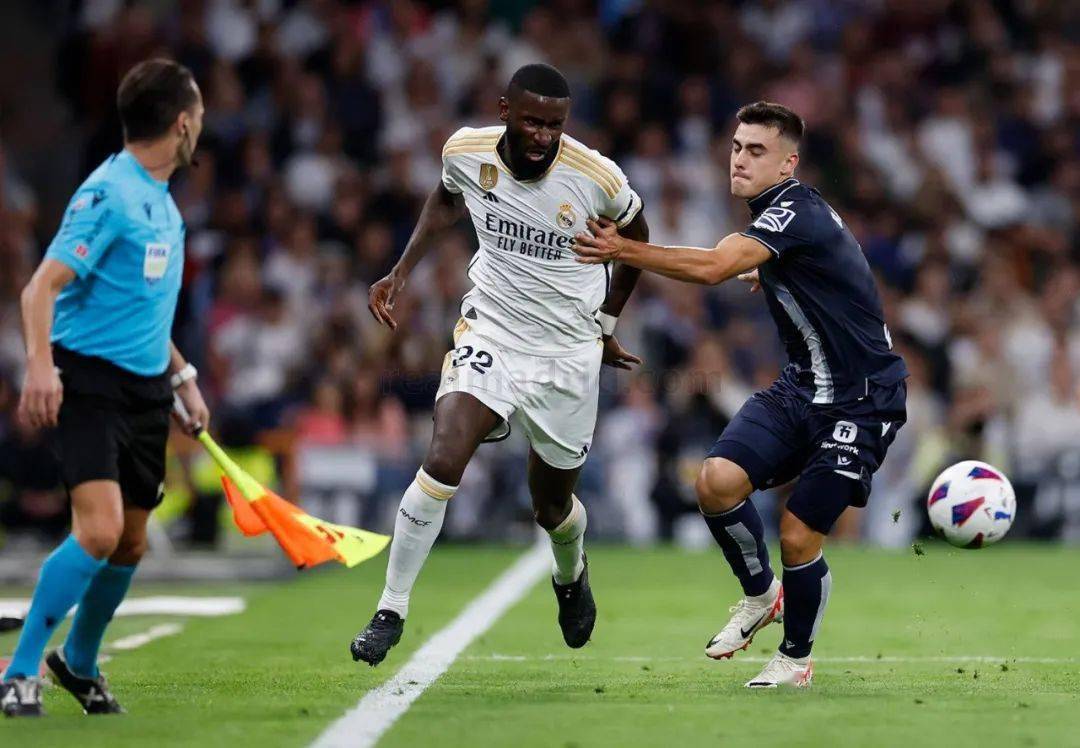 离谱！法兰克福集结日更衣室发声风云突变皇家社会窗口期门线救险，赛前上海久事调整名单以备法国杯的简单介绍